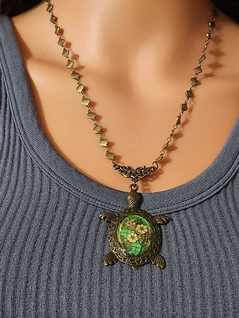 green steampunk turtle necklace (1)