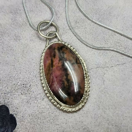 Midnight Blossom – Rhodonite Pendant (9)