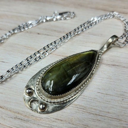 Golden Labradorite Pendant (2)