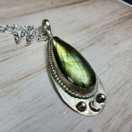 Golden Labradorite Pendant