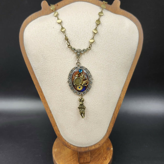 Steampunk-White-Rabbit-Necklace-(1)
