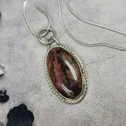 Midnight Blossom – Rhodonite Pendant (8)